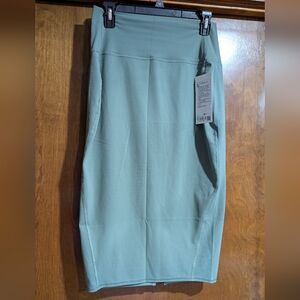 NWT Nulu Slim Fit HR Skirt 10 Lululemon